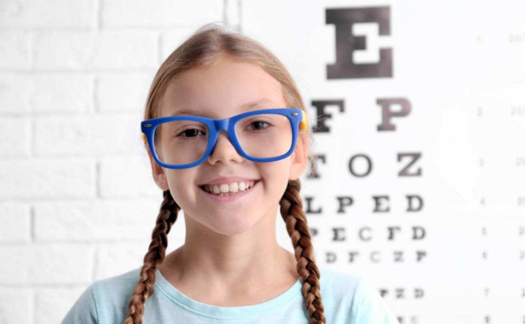 儿童戴劣质眼镜易患散光？没错，是真的！