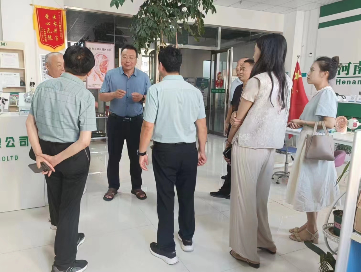 南阳市科技局领导莅临我司指导科技项目工作